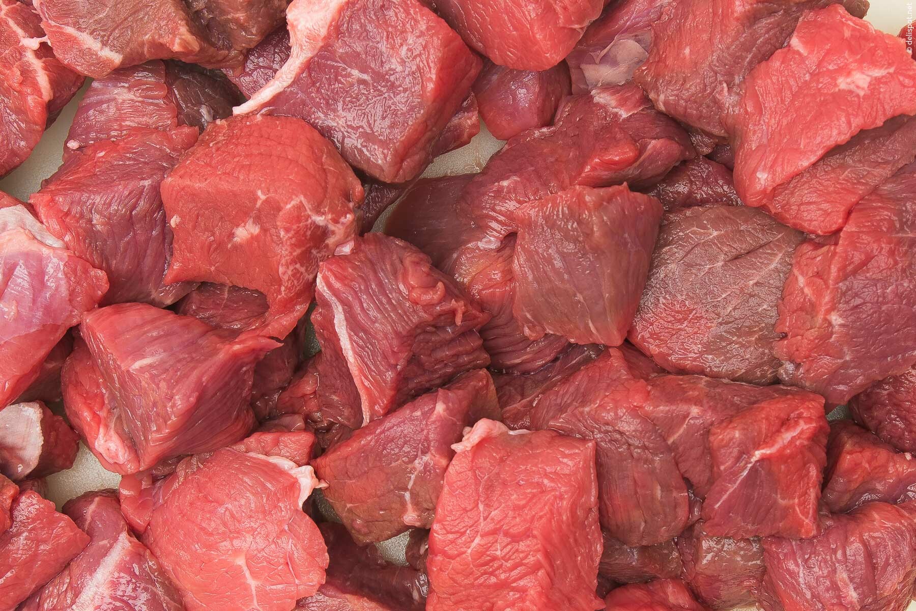 Fleischwürfel aus der Rinderkeule für Gulasch oder Ragout